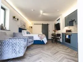 Luxury & Cozy Tourist Base