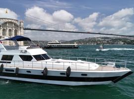 Pruva Yacht，位于伊斯坦布尔的船屋