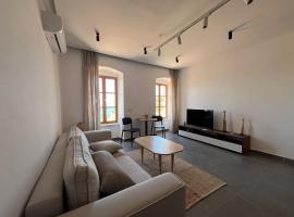 Akil Villa，位于德尔米的酒店