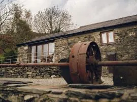 Cosy Underfloor Heated 17th Century Renovated Mill with Stunning Views