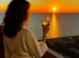 Sea View HOTEL ORBi CiTY Balcony & Beach Access