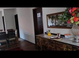 Pousada Canto dos pássaros，位于Cianorte的酒店