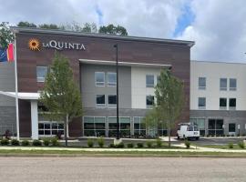 La Quinta Inn & Suites by Wyndham Olive Branch，位于奥利夫布兰奇的酒店
