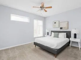 CozySuites l Bold 1BR, Monument Circle, Indy