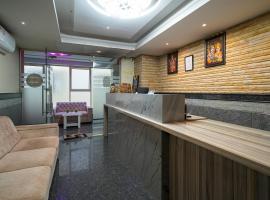 Open Hotel by Olive - Sai Luxury Comforts，位于班加罗尔Kempegowda International Airport - BLR附近的酒店