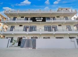 Super Hotel O Shimla Bypass Road ISBT Dehradun Formerly Benison Guest House，位于Mājra的酒店