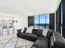 Ruby - 2 Bedroom Penthouse in Surfers Paradise!
