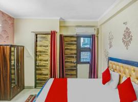 Hotel O Shankar Hotel Ghaziabad Railway Station，位于加济阿巴德的酒店