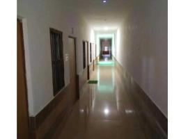 Hotel O Deva Hotel And Restaurant，位于Barli的酒店