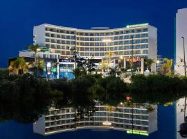 Wyndham Garden Mazatlan Marina，位于马萨特兰的酒店