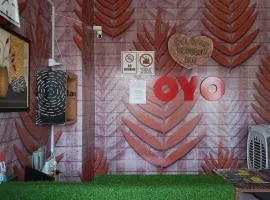 Super OYO 87047 Blossom inn