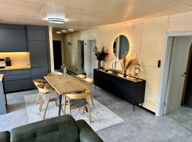 Houseboat with touch of luxury，位于Jarovce的酒店