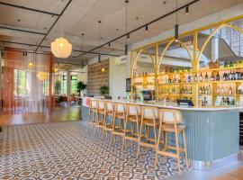 Kyriad Prestige Compiègne Hotel & Spa，位于贡比涅的酒店