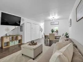 Be Our Guest - Cozy Townhome near Downtown Ocala townhouse