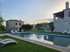 To Petrino, Stylish Stone House, Elani