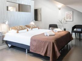 Suite With Ac, Wifi & Free Parking，位于奥斯的酒店