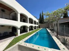 Serene Oasis Studio - Outdoor Salt Water Pool