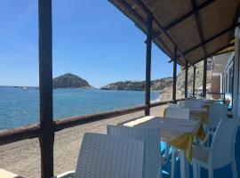 Hotel Angelino，位于伊斯基亚的浪漫度假酒店