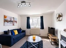 Lovely 4 Bedroom Home w Parking Near Doncaster