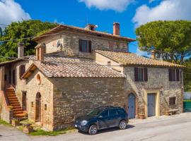 Borgo Panicale with Shared Pool and Garden，位于帕尼卡莱的酒店