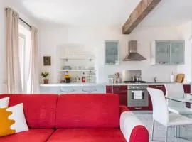 Lake View Terrace Apartment by Rent All Como