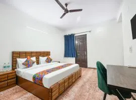 FabHotel Royal Casa