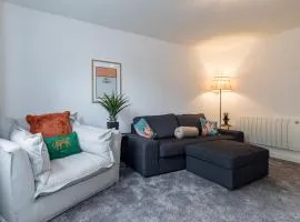 Countryside Stay Near JCB, Peaks & Alton Towers