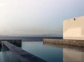 Horizon Luxury Seafront Villa