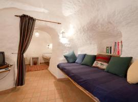 RentitSpain - Guadix - Cueva Oliva Relax e Historia entre las Montañas，位于瓜迪克斯的酒店