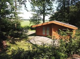 Houten huisje 7 voor Rust, Ruimte en Natuur，位于Neede的酒店