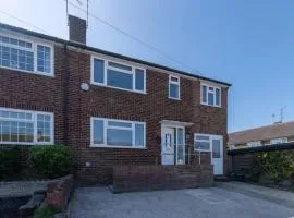 Stylish and comfortable 4-Bedroom Retreat in the Heart of Chelmsford