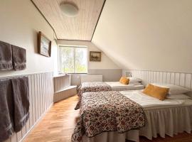 Tygebo Gård - B&B, Hanksville Farm，位于斯瓦勒夫的酒店