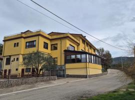 Hotel La Vecchia Quercia，位于Cerreto Sannita的酒店