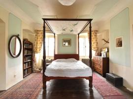 Suite at Château Domoušice，位于Domoušíce的酒店