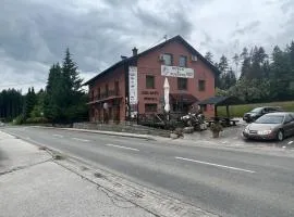Old Car's Hotel