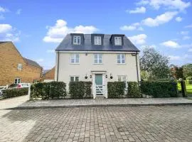 MK Cosy & Comfy Corner