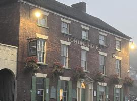The Tontine Hotel & Bar，位于艾恩布里奇的酒店