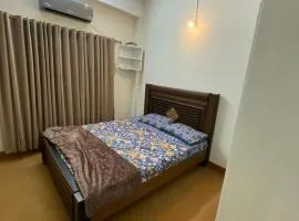 Two bedroom apartment near commercial market