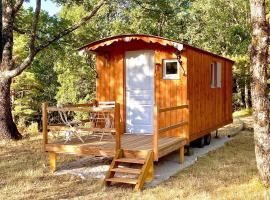 Roulotte et Tiny house，位于Mons的小屋