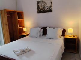 AUBERGE de L'HIPPOCAMPE，位于莫罗尼的酒店