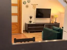 Widokowo - Apartament z tarasem i ogródkiem