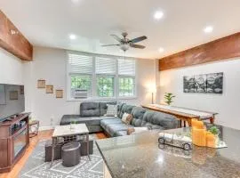 Cozy Sawyer Apartment - 2 Mi to Warren Dunes Park!