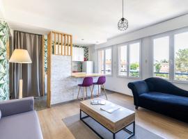 Bleu rivage F3 bord de l'Allier - parking gratuit - 2 étoiles，位于维希的酒店