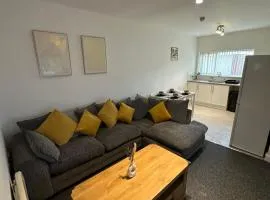 Orchard Court Spacious 2 bedroom apartment