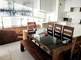 AL REEM 1BR SEA VIEW POOL GYM FAMILY BIZ FRIENDLY PET ALLOWED ABU DHABI ABU DHABI Madinaty Hotel Apartments