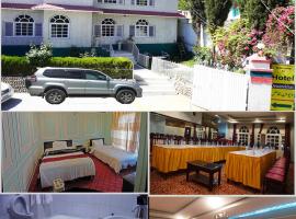 Hotel Dewanekhas Skardu，位于锡卡都的酒店