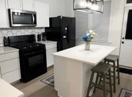 Cozy Casa by OHare Airport