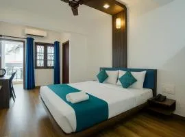 Resort Three Story Baga GOA