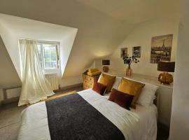 Church Cottage，位于霍尔斯特德的酒店