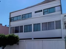 LA CASA de los RIVAS, AA, amplia, cómoda, céntrica，位于特皮克的酒店